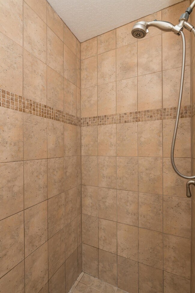 Building Photo - 313 S Forest Dune Dr