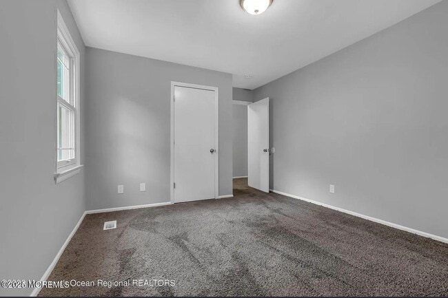 Building Photo - 821 Bay Ave