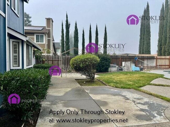 Building Photo - 3840 Rockford Dr