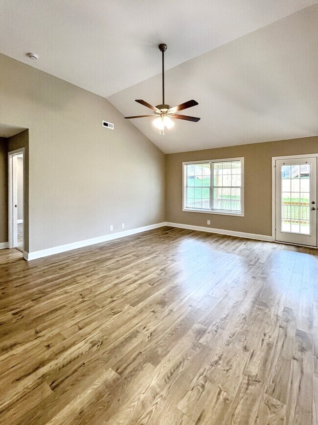Building Photo - 137 Ardell Dr