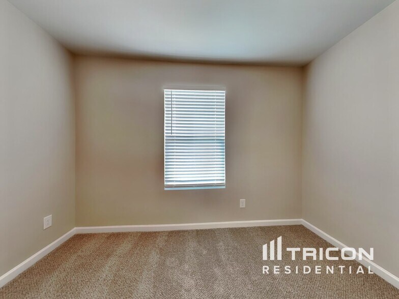 Building Photo - 357 Indian River Dr