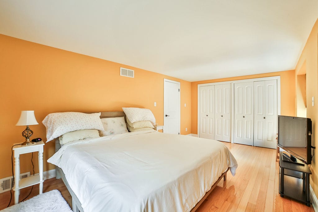 Building Photo - 32 Bernhardt Dr