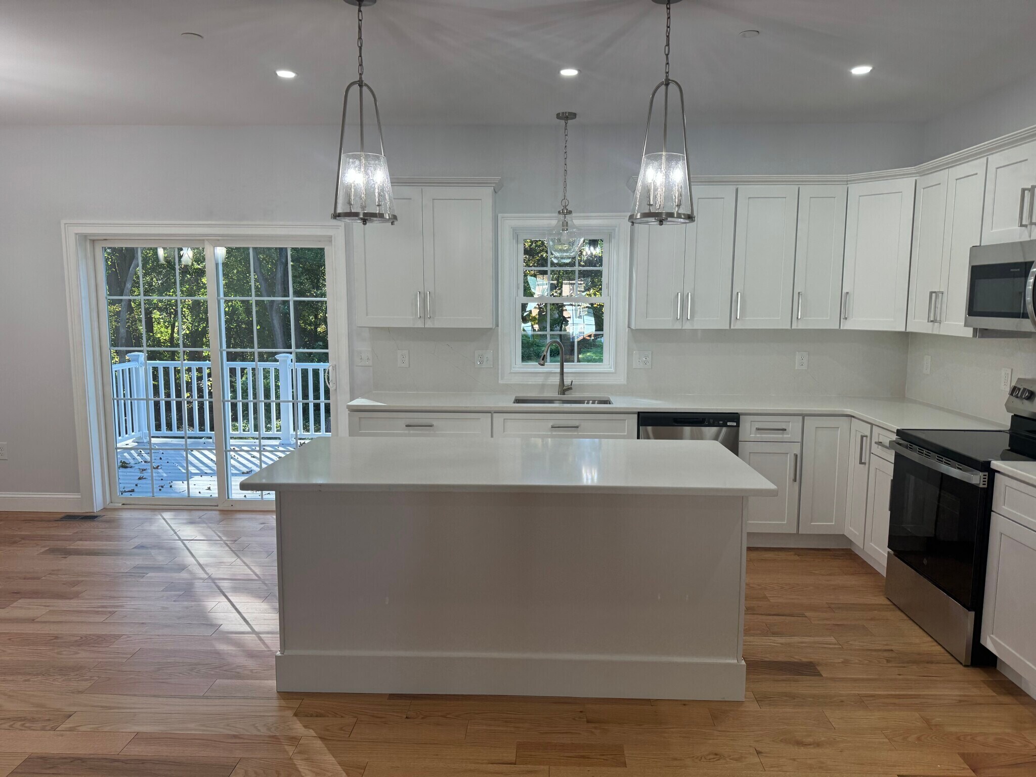 Building Photo - 8 Elton St