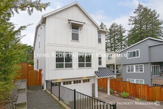 Building Photo - Modern Cedar Hill Farmhouse