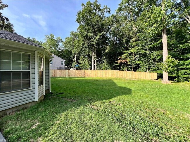 Building Photo - 120 Misty Ridge Ln