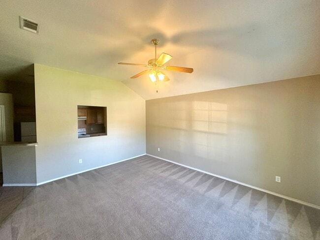 Building Photo - 904 Crymes Ln