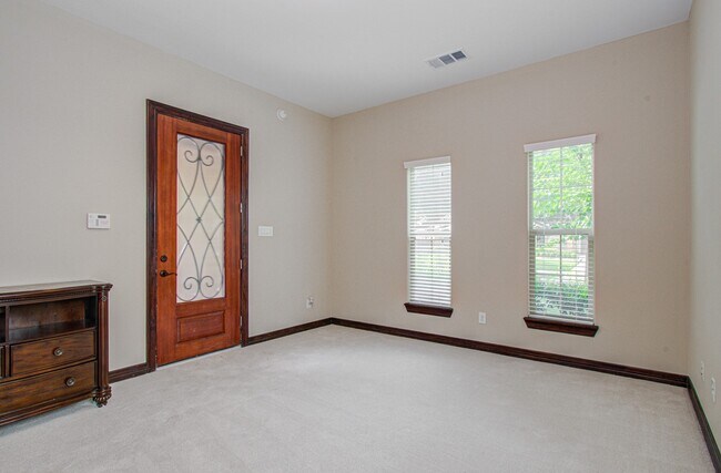 Building Photo - 5711 Avon Landing Ln