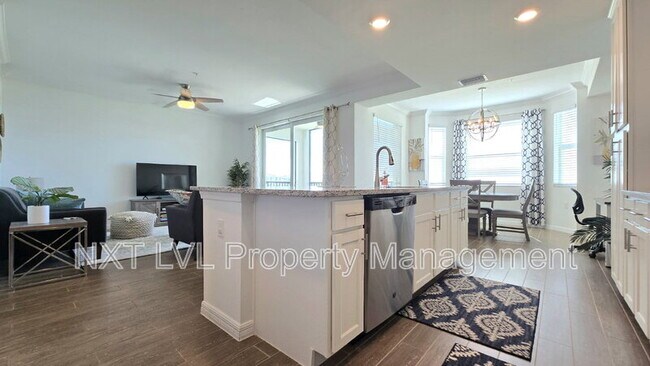 Building Photo - 43010 Greenway Blvd