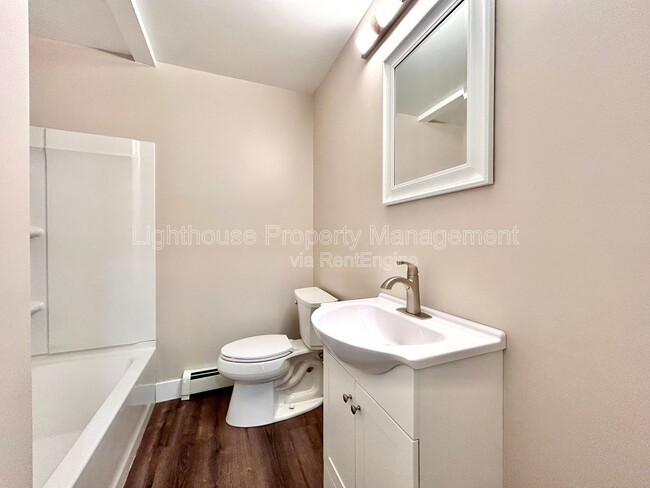 Building Photo - 2876 Taft Ave SW