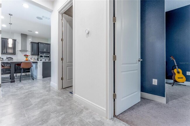 Building Photo - 13019 Stanthorne Ave