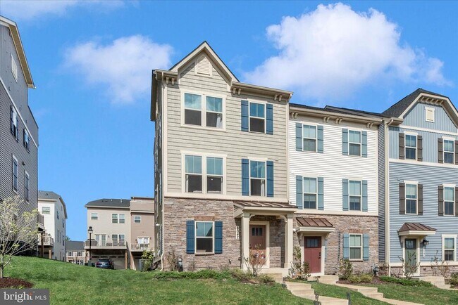 Building Photo - 6042 Fallfish Ct