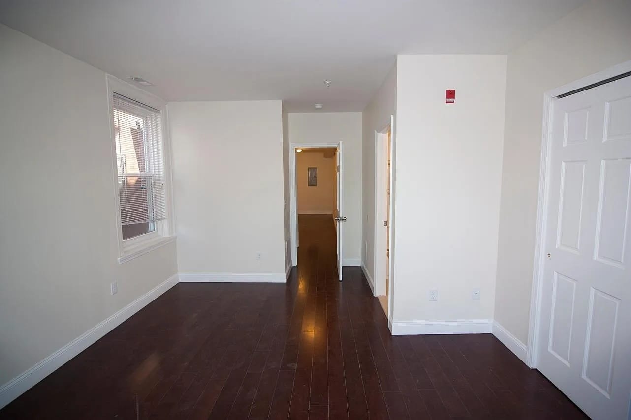 Building Photo - 4618 Spruce St