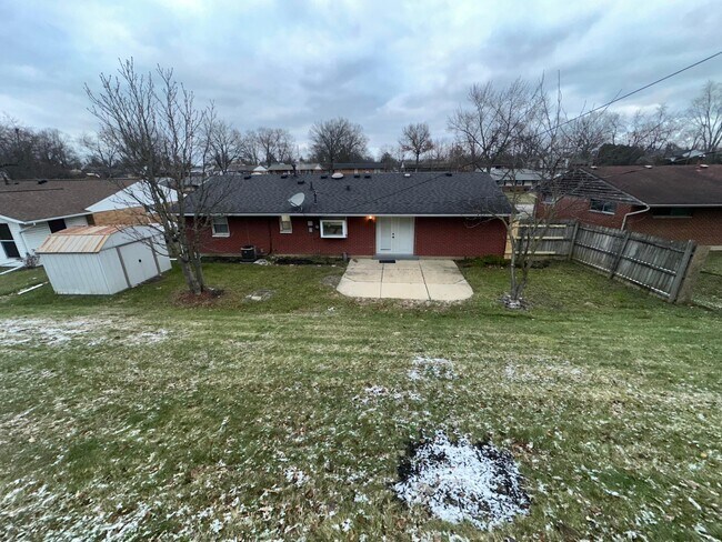 Building Photo - 3535 Paris Blvd