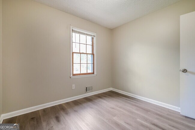 Building Photo - 180 Belmont Farms Dr
