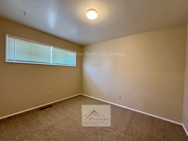 Building Photo - 1205 Hallam Ave