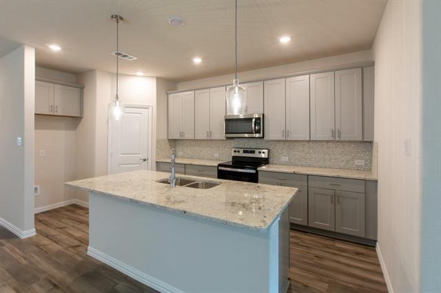Building Photo - 1604 Mineral Pt Pl