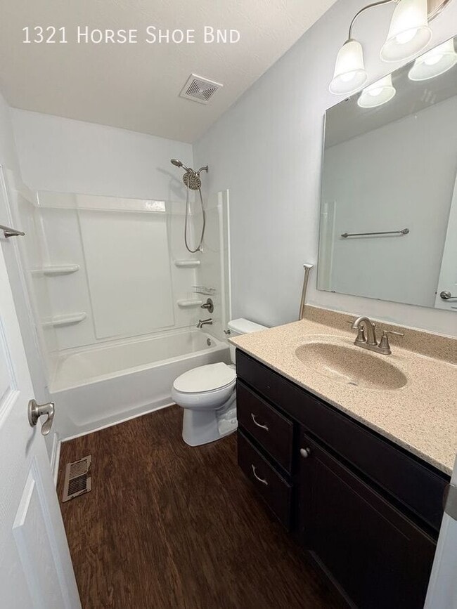 Building Photo - 1321 Horse Shoe Bnd