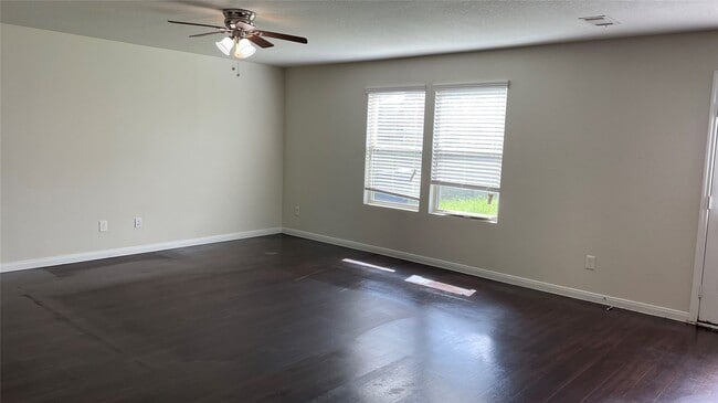 Building Photo - 2522 Bedrock Ln