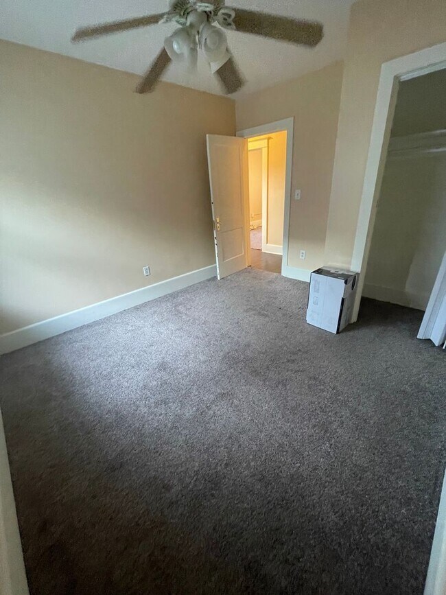 Building Photo - 416 Pearl St