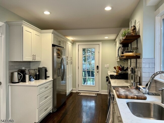 Building Photo - 45 Brookfield Rd