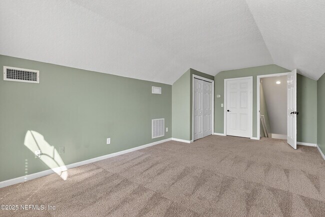 Building Photo - 577 Hunters Grove Ct