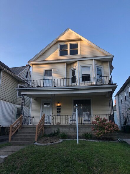 Building Photo - 166 Blaine Ave