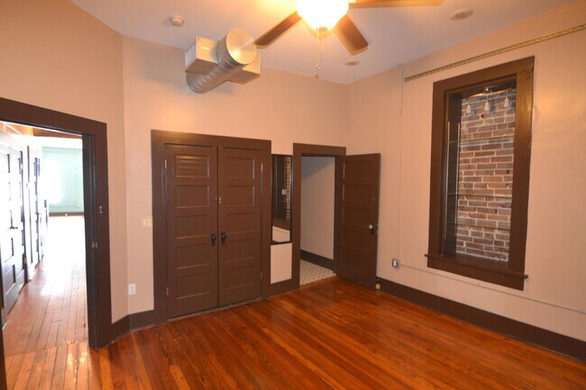 Building Photo - 214 S Campbell Ave