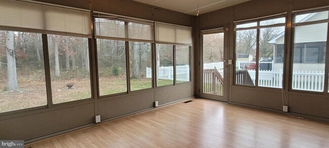 Building Photo - 200 Evelyndale Dr