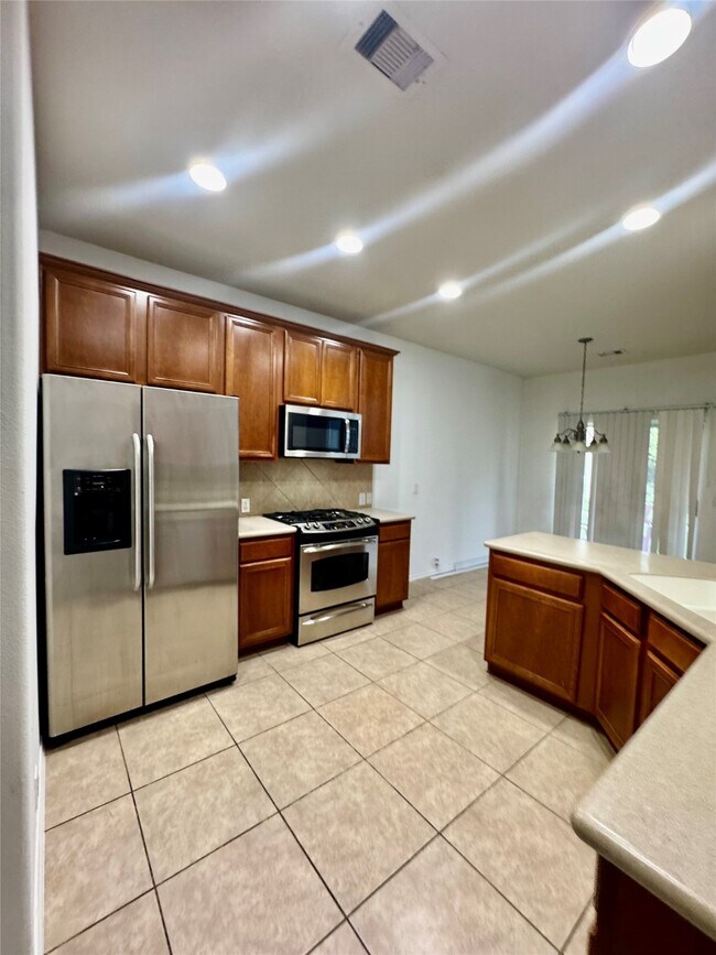 Building Photo - 13600 Breton Ridge St