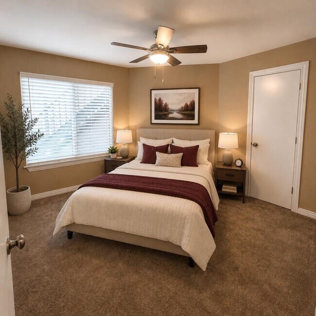 Building Photo - 2314 Bamboo Dr