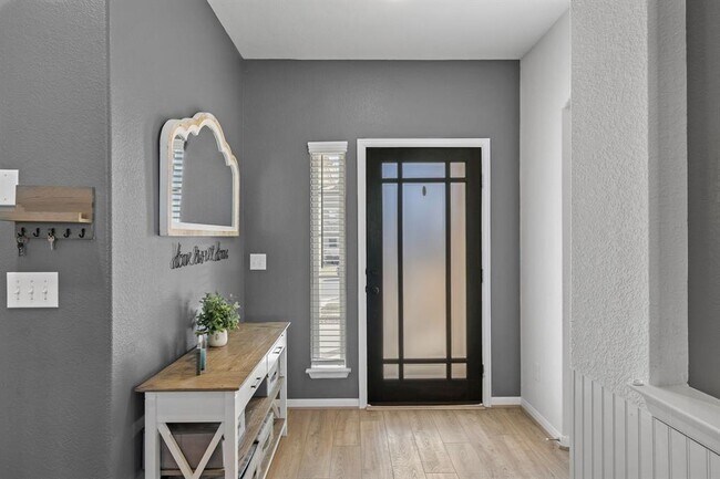 Building Photo - 408 Ravello St