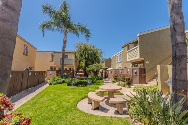 Building Photo - 5252 Balboa Arms Dr