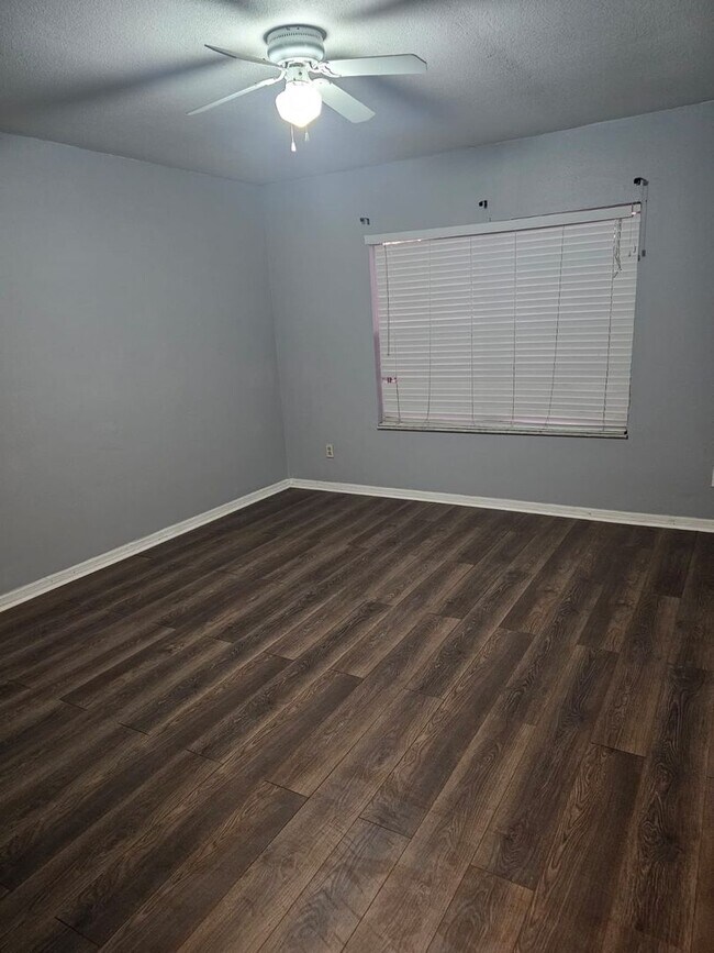 Building Photo - Summerfield Townhomes