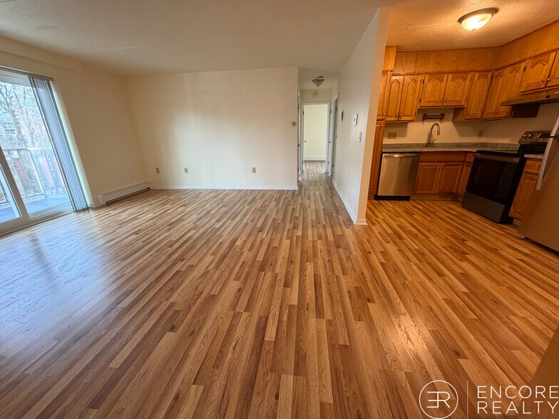 Building Photo - 124 Sutherland Rd