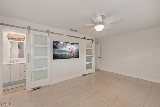 Building Photo - 1030 SE 43rd Terrace