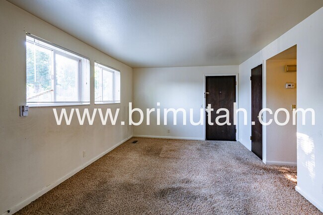 Building Photo - 2045 S 2200 E