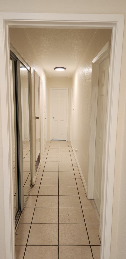 Building Photo - Your Perfect Ventura Retreat 4 bedroom 2 f...