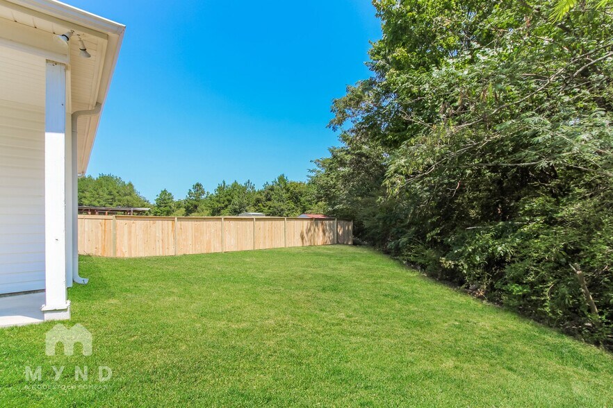 Building Photo - 10 Willowridge Ln