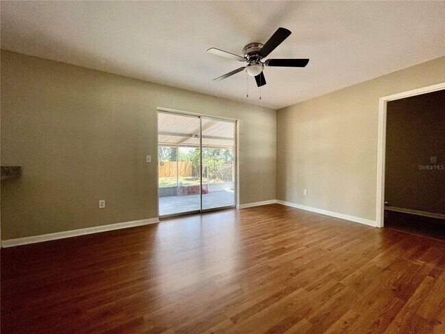 Building Photo - 3/2 Plant City!