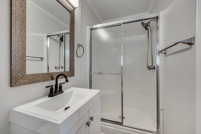 Building Photo - "Charming 3-Bedroom Home with pool in Rock Hill!"