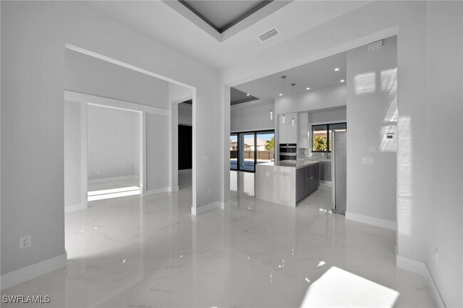 Building Photo - 436 NW 38th Ave