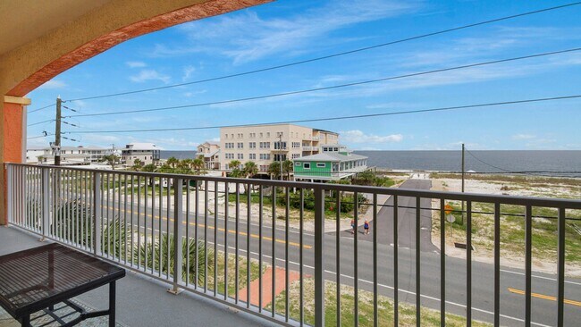 Building Photo - Summerhouse in Mexico Beach