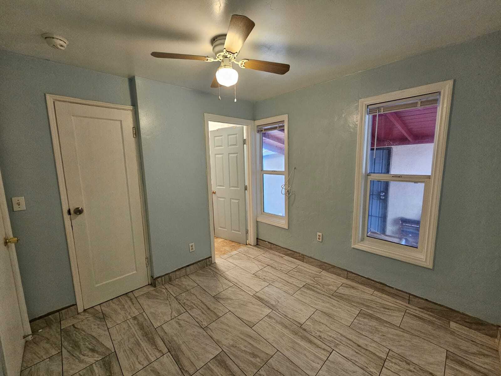 Bed room - 927 N Vista Way