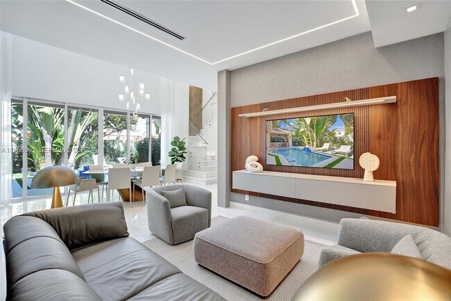 Building Photo - 20824 NE 37th Ave