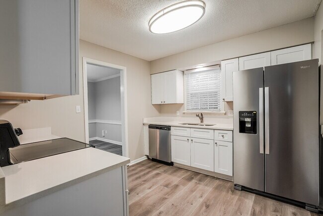 Building Photo - 3604 Greywood Dr