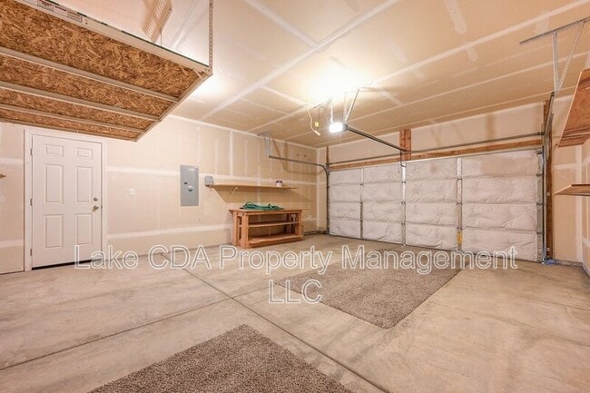 Building Photo - 12335 Gipper Loop
