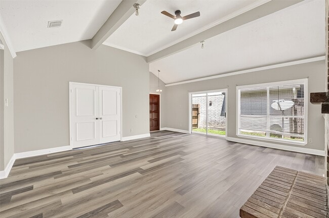 Building Photo - 12403 Meadow Ridge Dr