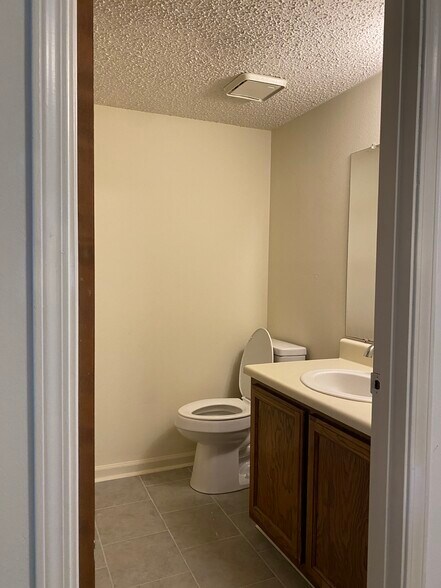 Building Photo - 1672 Brightside Dr