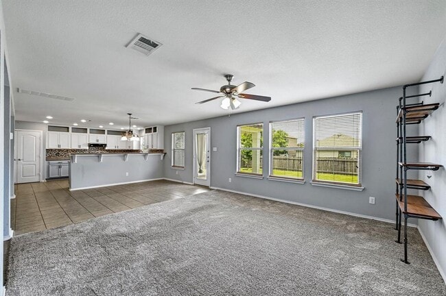 Building Photo - 214 Briarwood Dr
