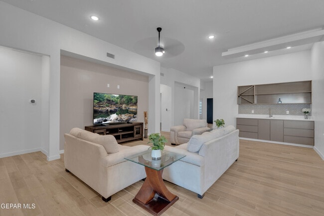 Building Photo - 12713 Captain Claudia CT
